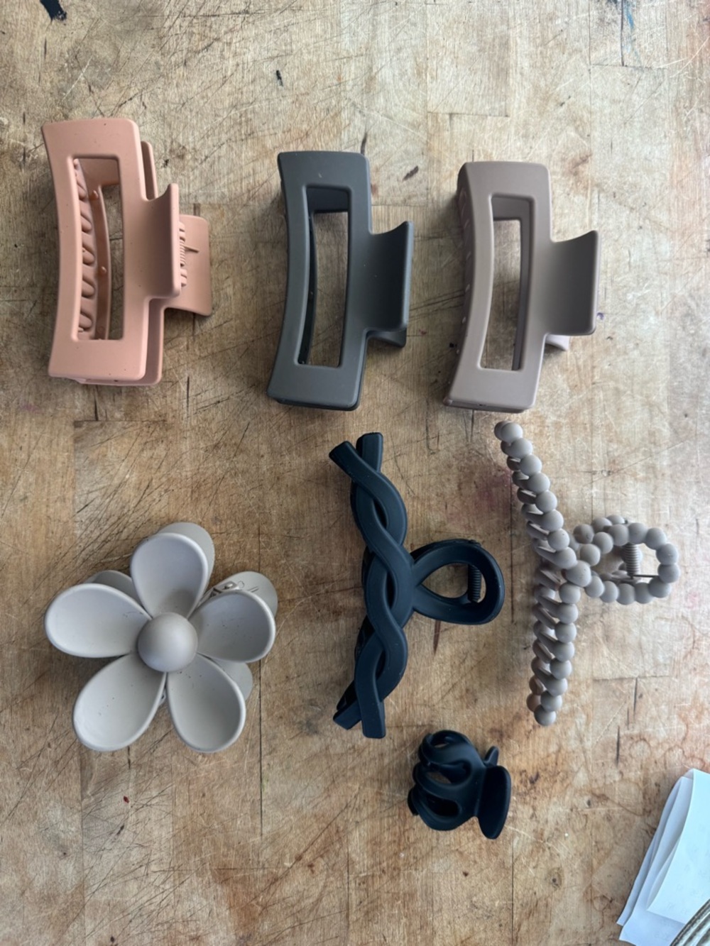 Hair & claw clip bundle - 9 pieces all NEW